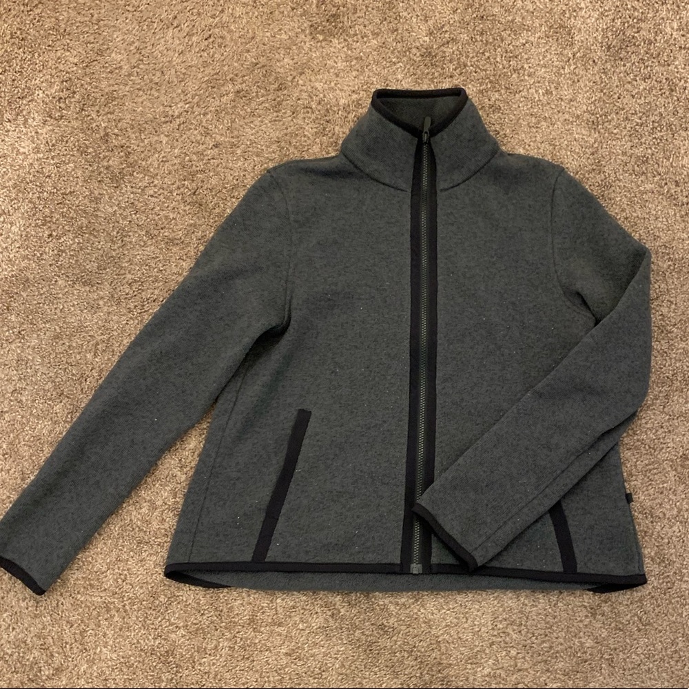 Lululemon Jacket - Great condition !!!